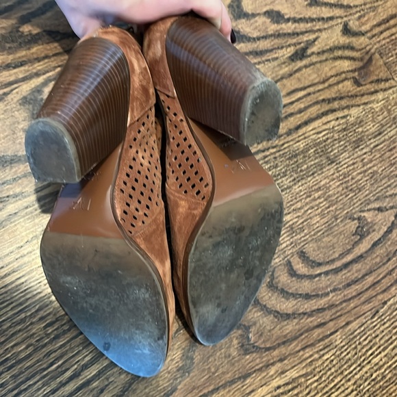 Diane Von Furstenberg brown suedeleather boots size 9 - Picture 4 of 4